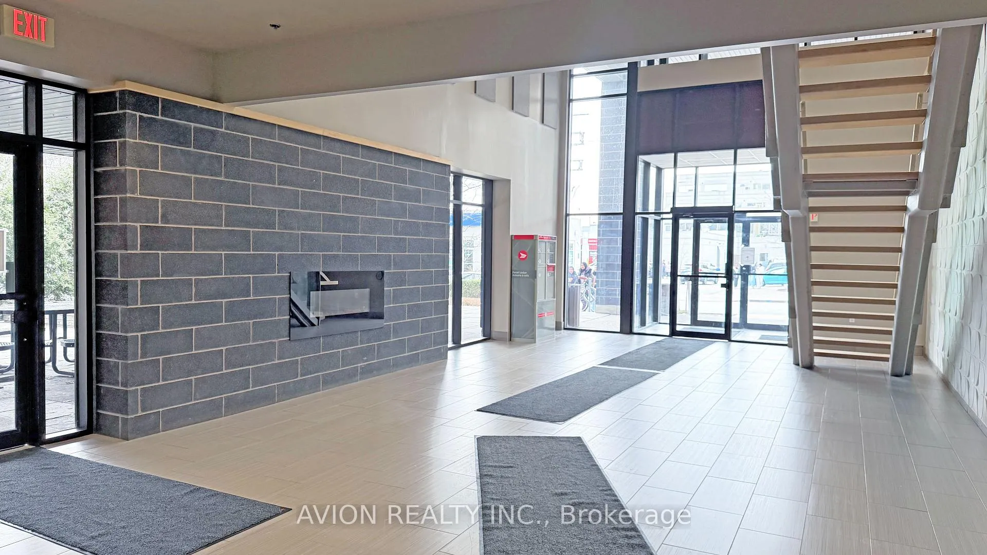 Photo 3 of Unit 806, 8 Hickory Street W, Waterloo, Beechwood/University — HOMEH