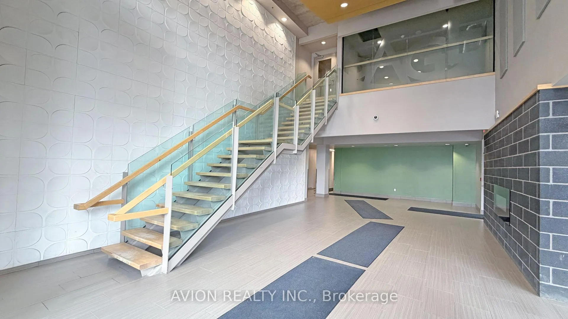 Photo 4 of Unit 806, 8 Hickory Street W, Waterloo, Beechwood/University — HOMEH