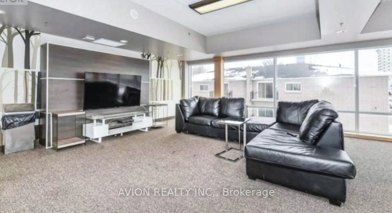 Photo 5 of Unit 806, 8 Hickory Street W, Waterloo, Beechwood/University — HOMEH
