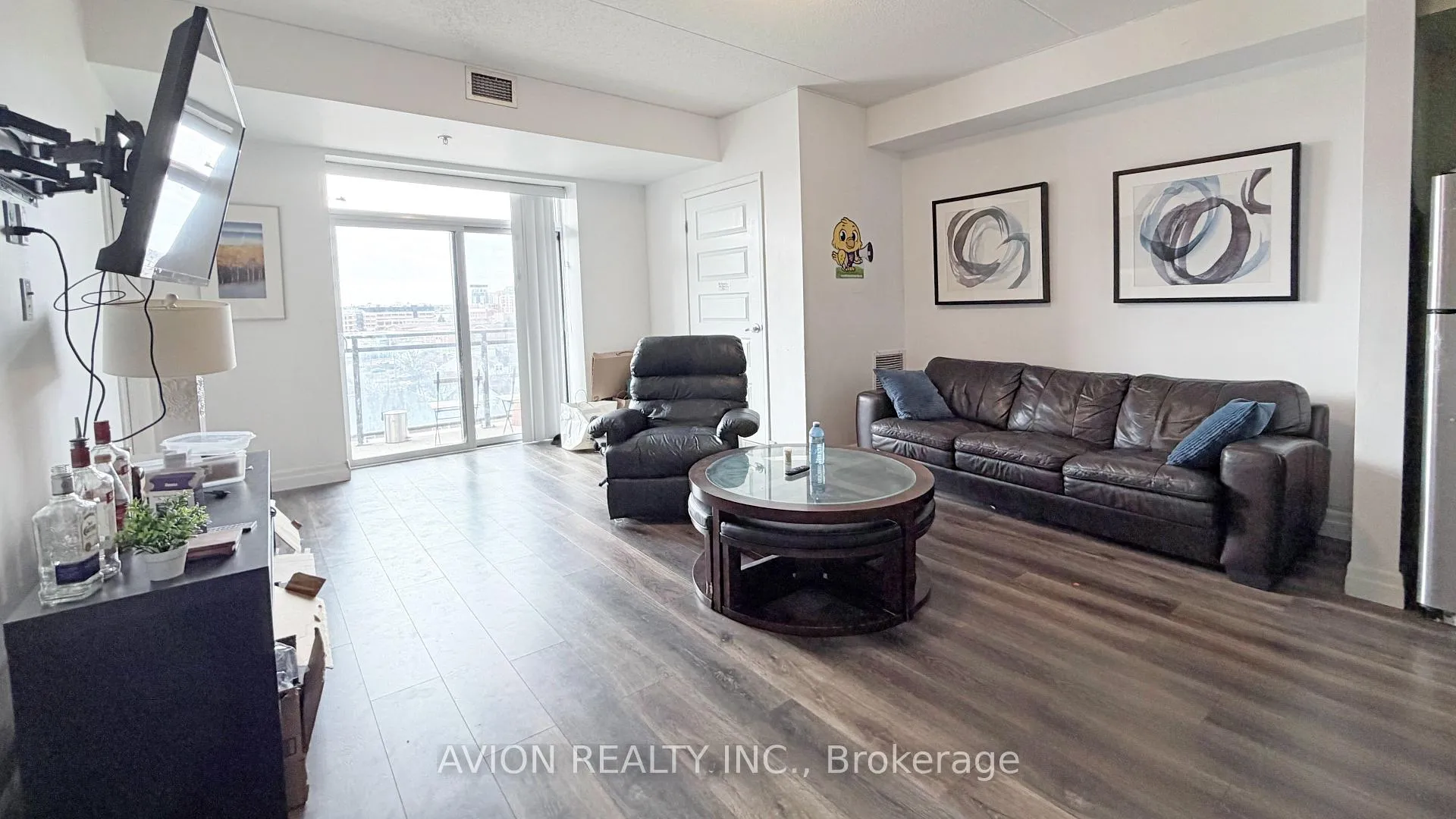 Photo 6 of Unit 806, 8 Hickory Street W, Waterloo, Beechwood/University — HOMEH