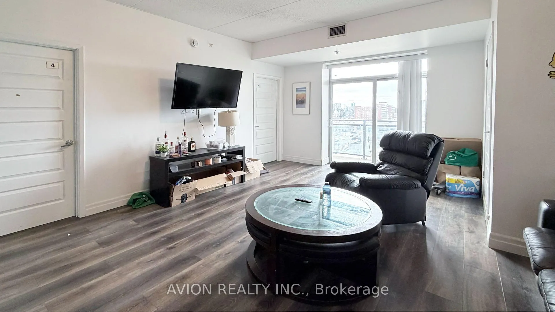 Photo 8 of Unit 806, 8 Hickory Street W, Waterloo, Beechwood/University — HOMEH