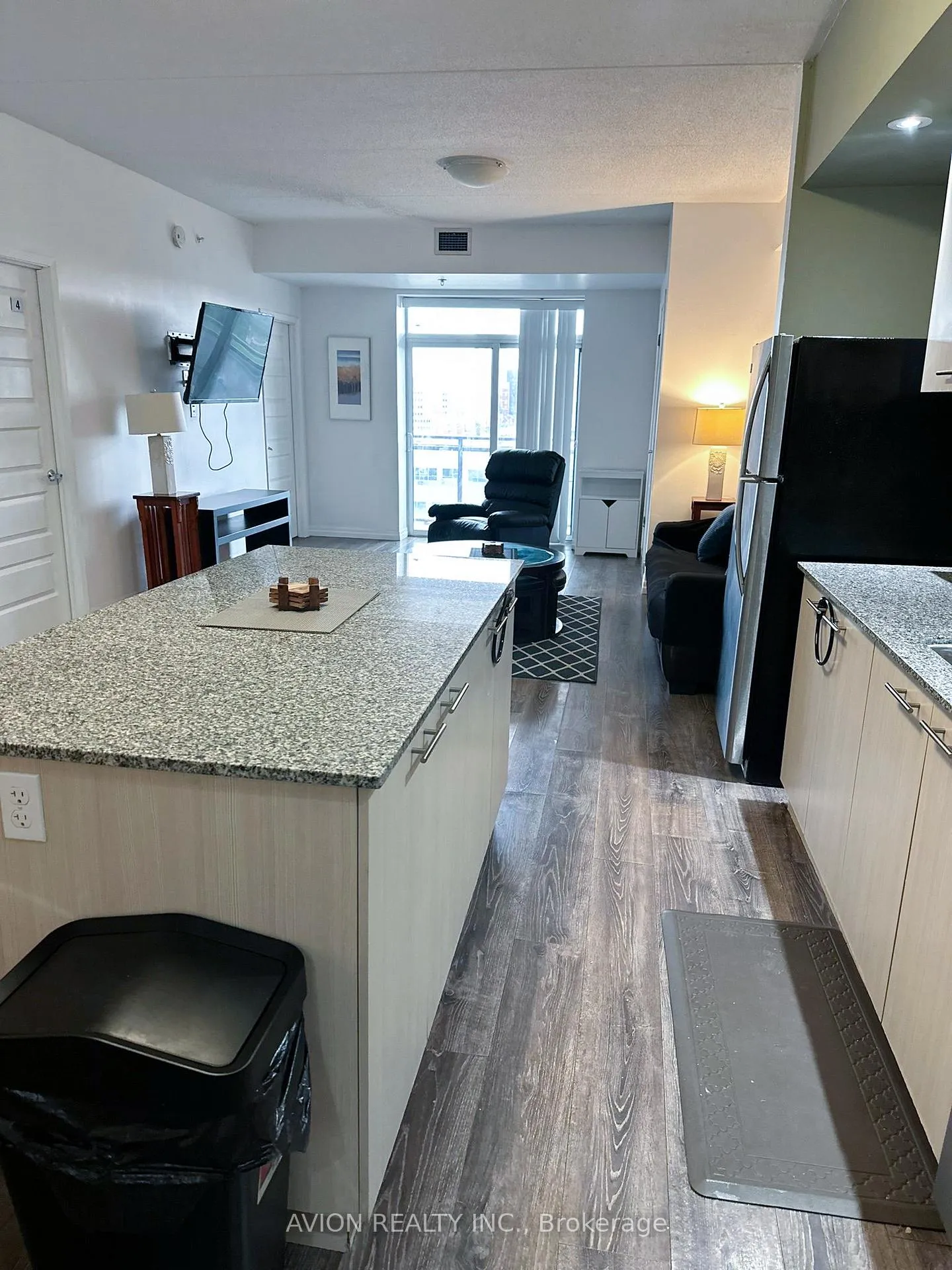 Photo 11 of Unit 806, 8 Hickory Street W, Waterloo, Beechwood/University — HOMEH