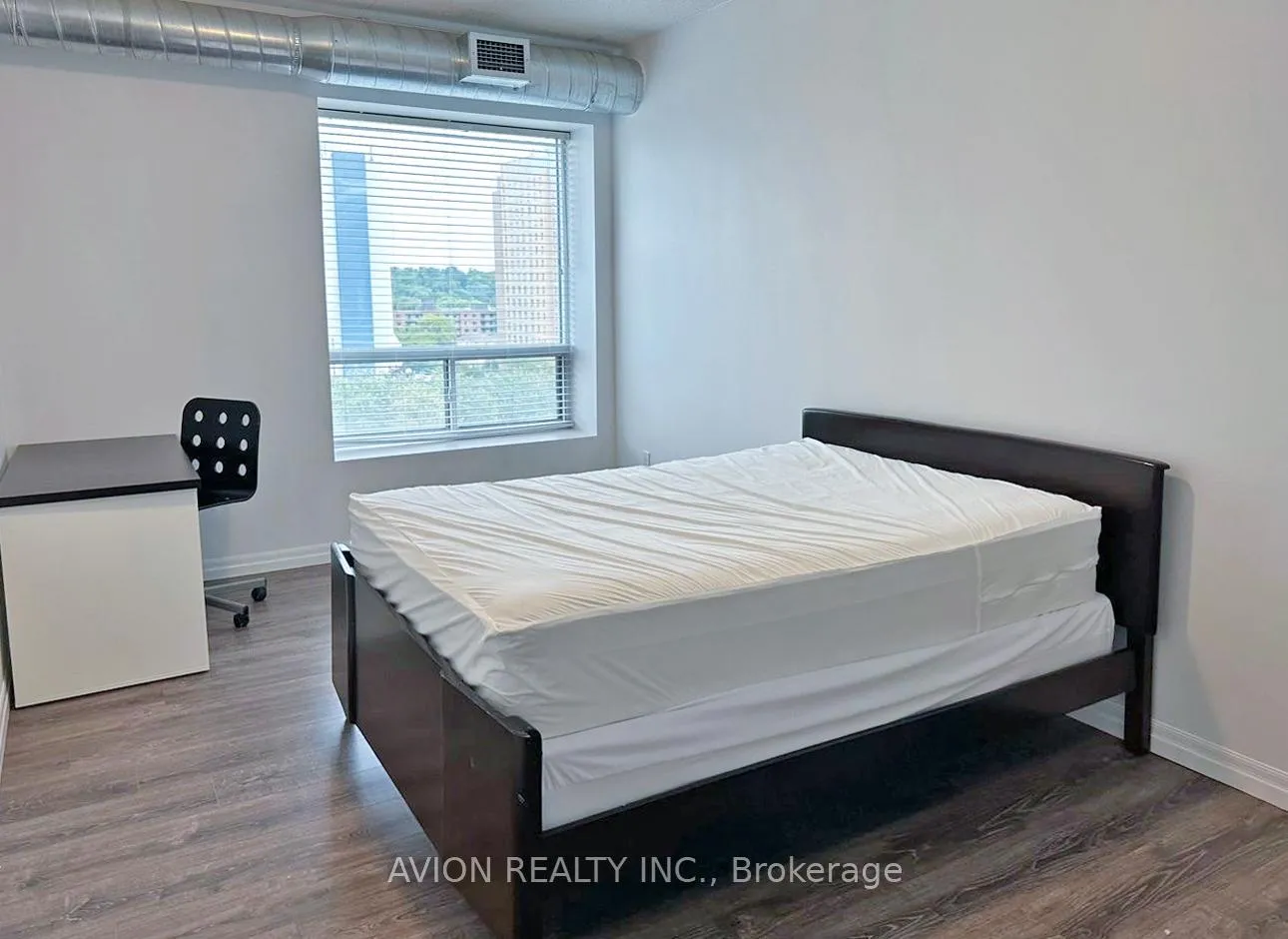 Photo 13 of Unit 806, 8 Hickory Street W, Waterloo, Beechwood/University — HOMEH