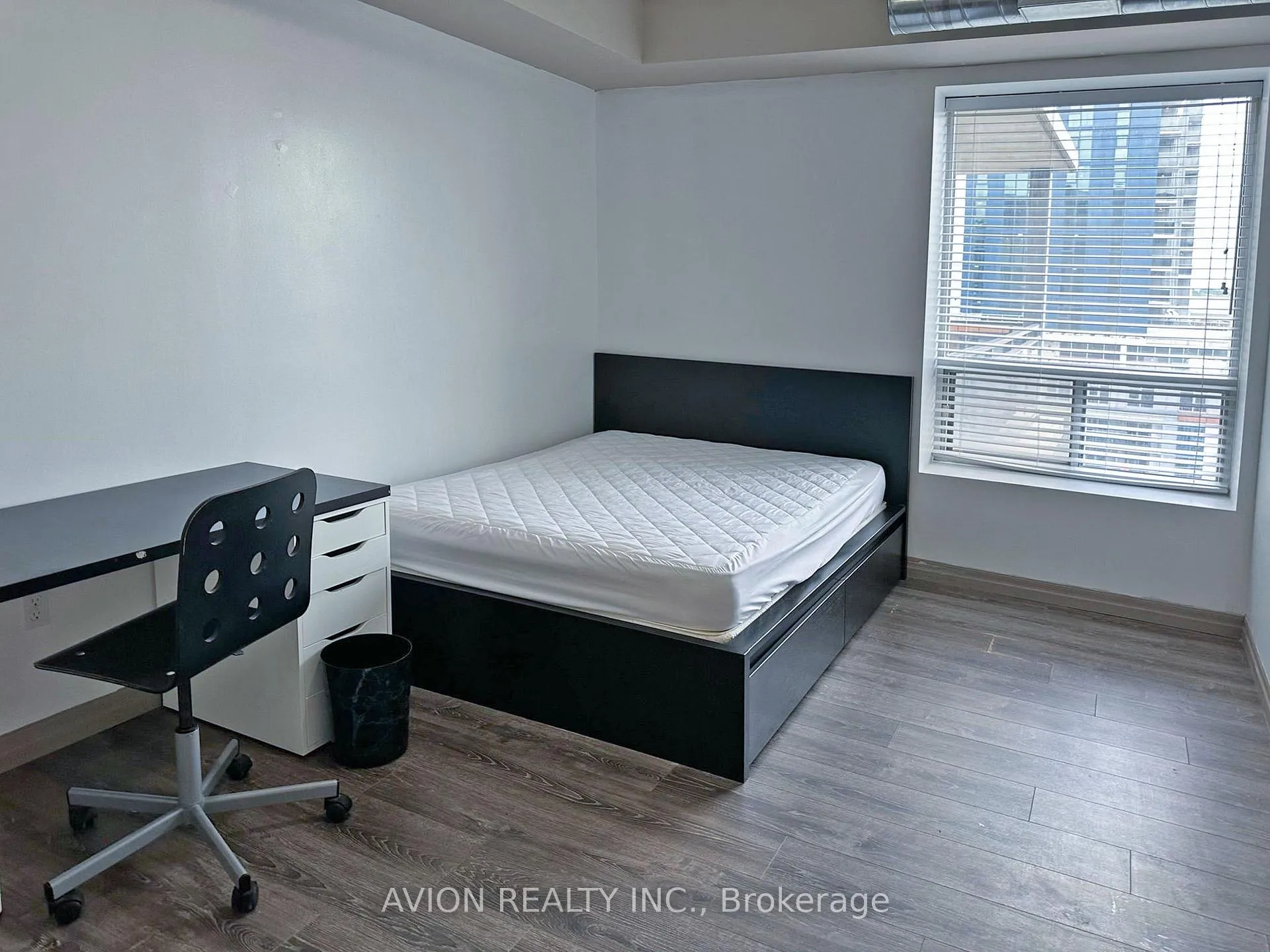 Photo 14 of Unit 806, 8 Hickory Street W, Waterloo, Beechwood/University — HOMEH