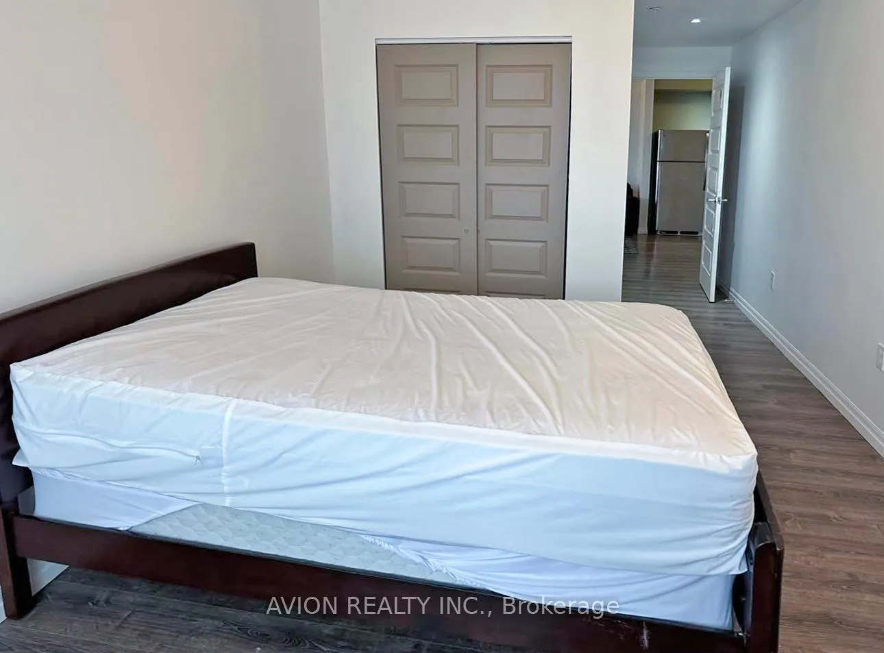 Photo 15 of Unit 806, 8 Hickory Street W, Waterloo, Beechwood/University — HOMEH