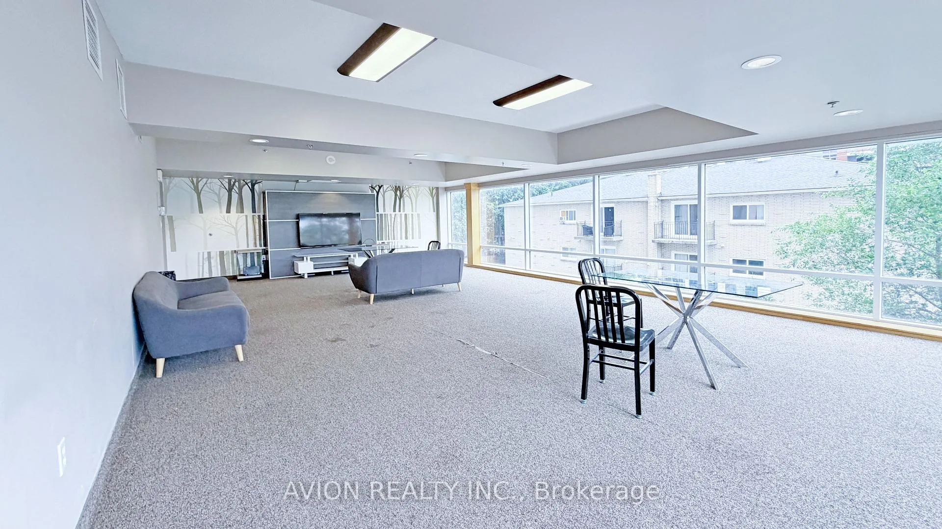 Photo 21 of Unit 806, 8 Hickory Street W, Waterloo, Beechwood/University — HOMEH