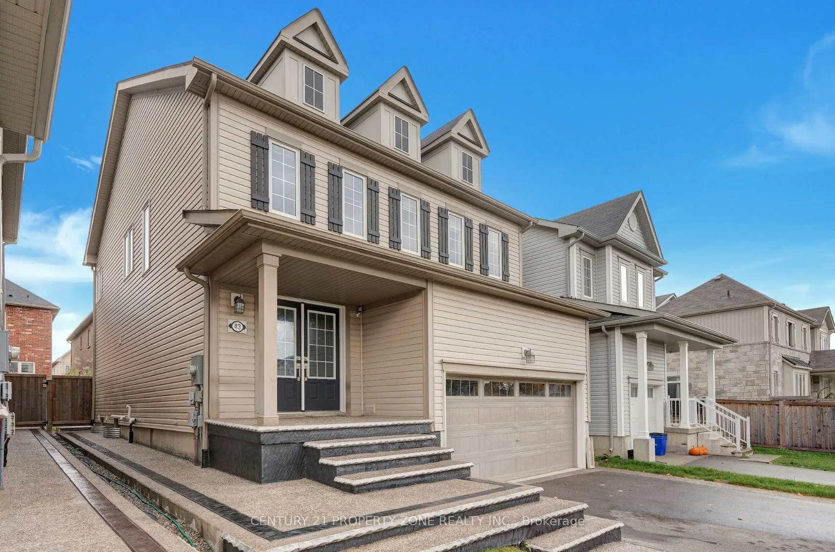 Photo 2 of 43 Mccargow Drive, Haldimand — HOMEH