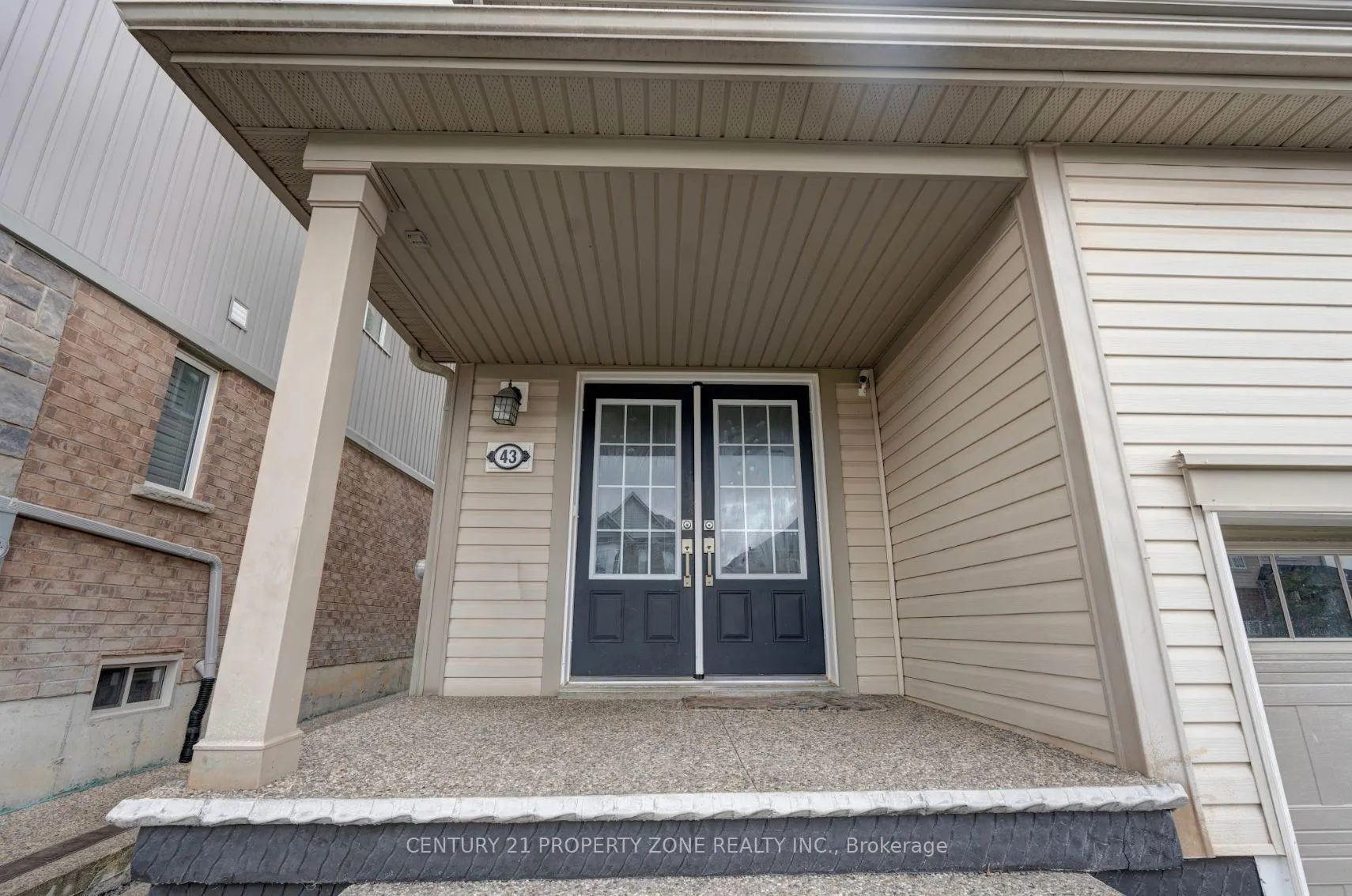 Photo 3 of 43 Mccargow Drive, Haldimand — HOMEH