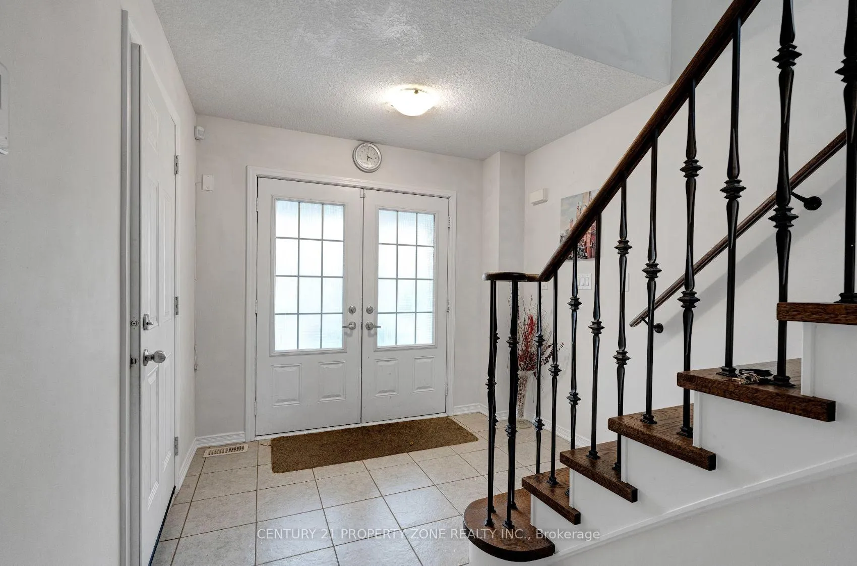 Photo 13 of 43 Mccargow Drive, Haldimand — HOMEH