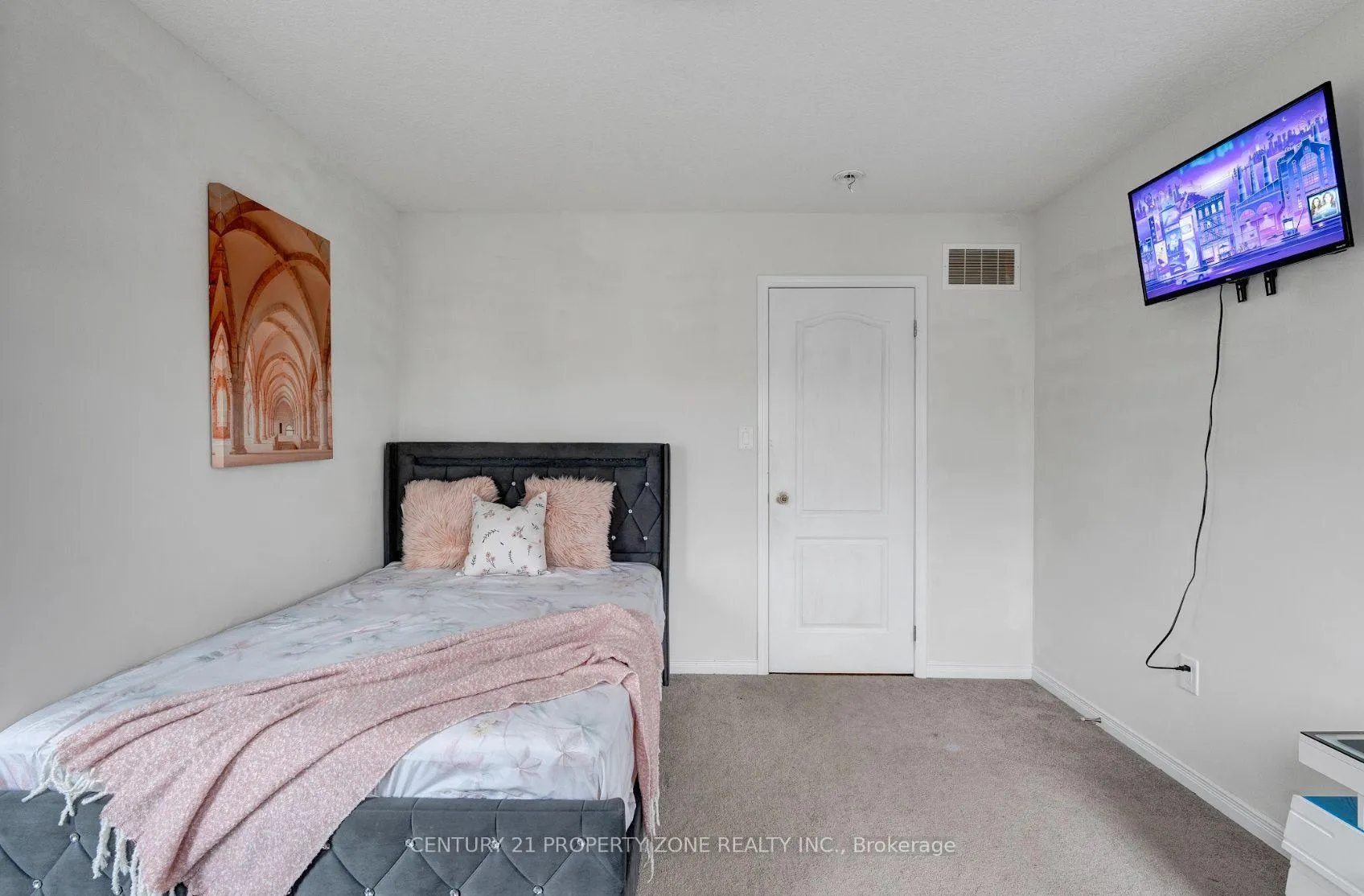 Photo 15 of 43 Mccargow Drive, Haldimand — HOMEH