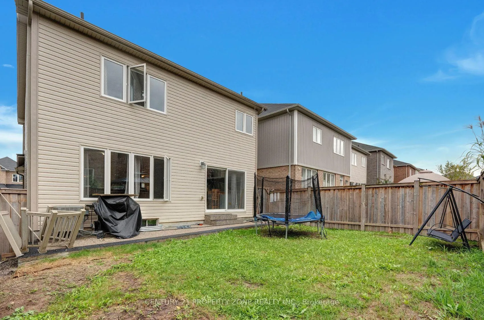 Photo 33 of 43 Mccargow Drive, Haldimand — HOMEH