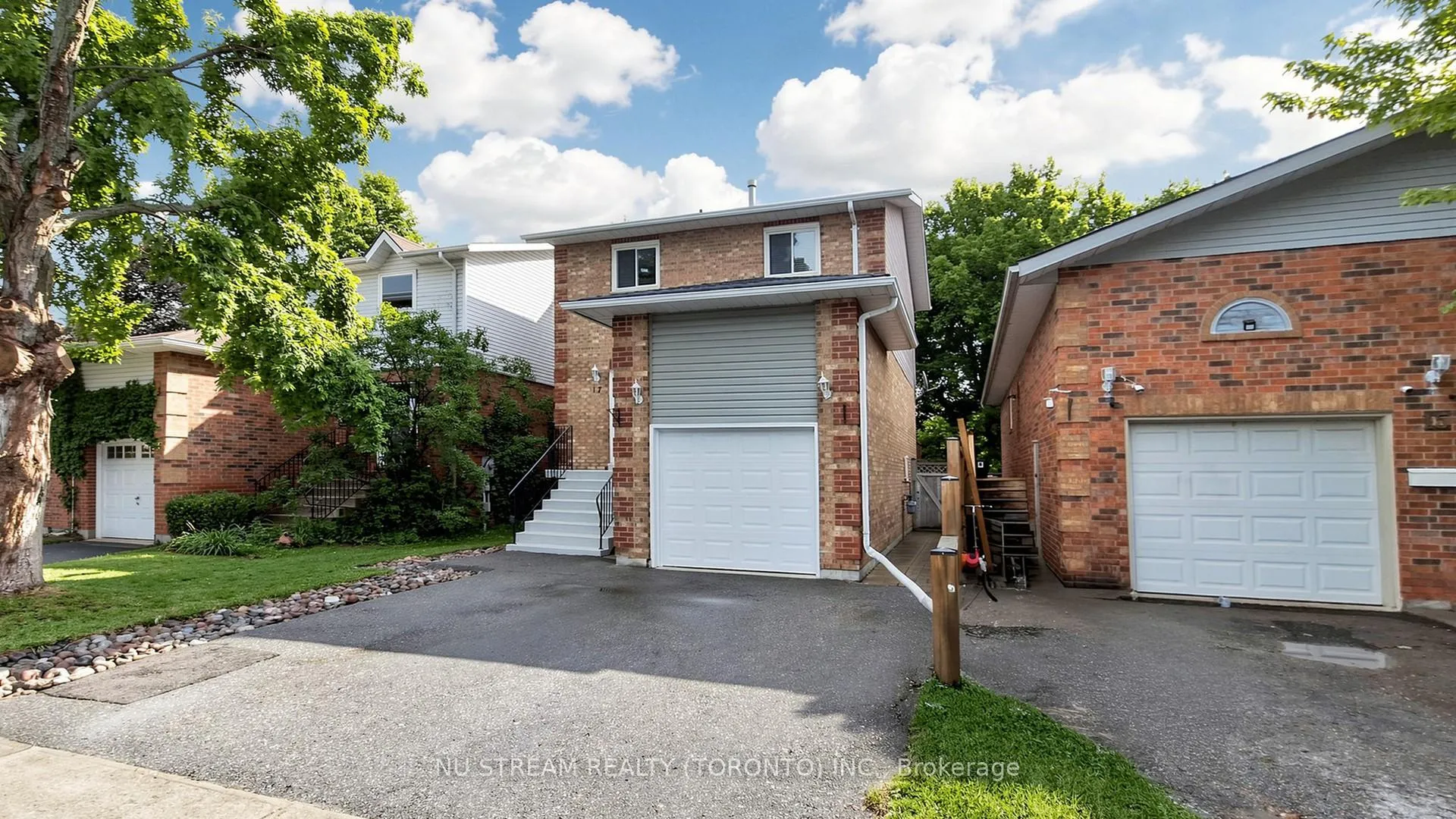Front of 17 Newlands Avenue