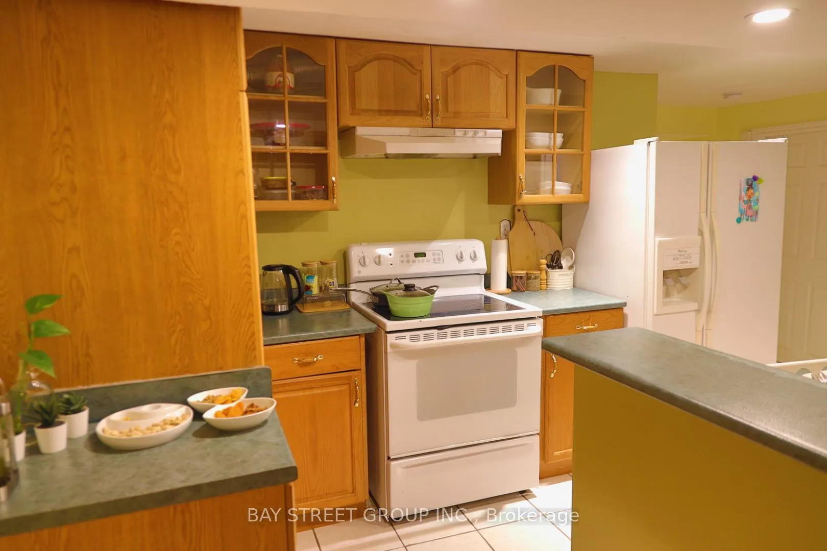 Photo 4 of 27 Stornoway Crescent, Markham, Royal Orchard — HOMEH