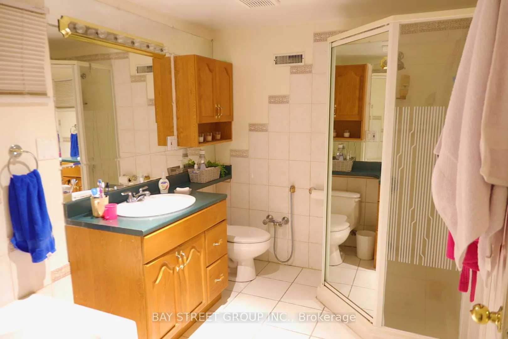 Photo 9 of 27 Stornoway Crescent, Markham, Royal Orchard — HOMEH