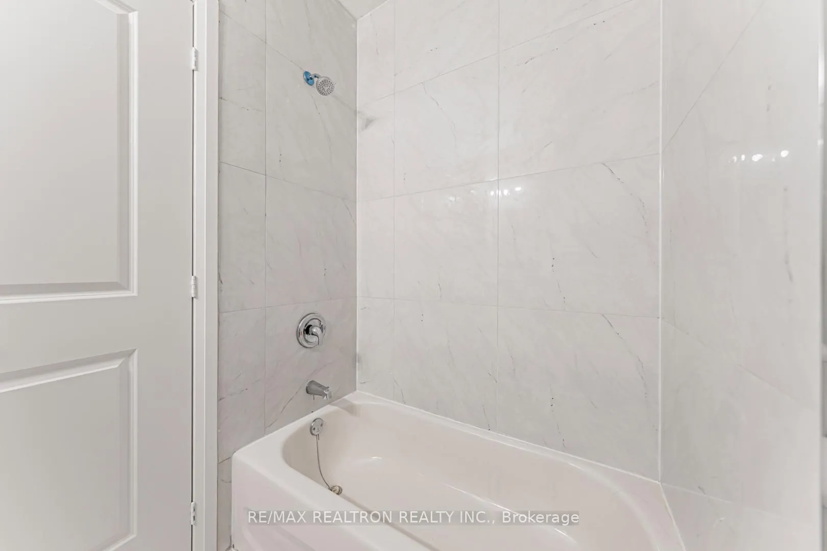 Photo 41 of Unit 18, 260 Eagle Street, Newmarket, Central Newmarket — HOMEH