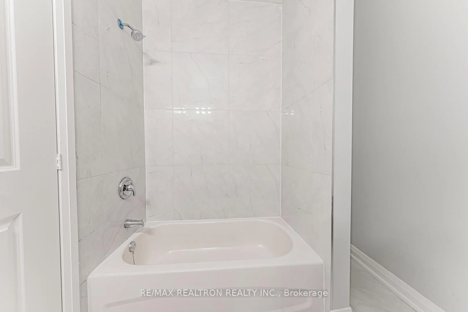 Photo 42 of Unit 18, 260 Eagle Street, Newmarket, Central Newmarket — HOMEH