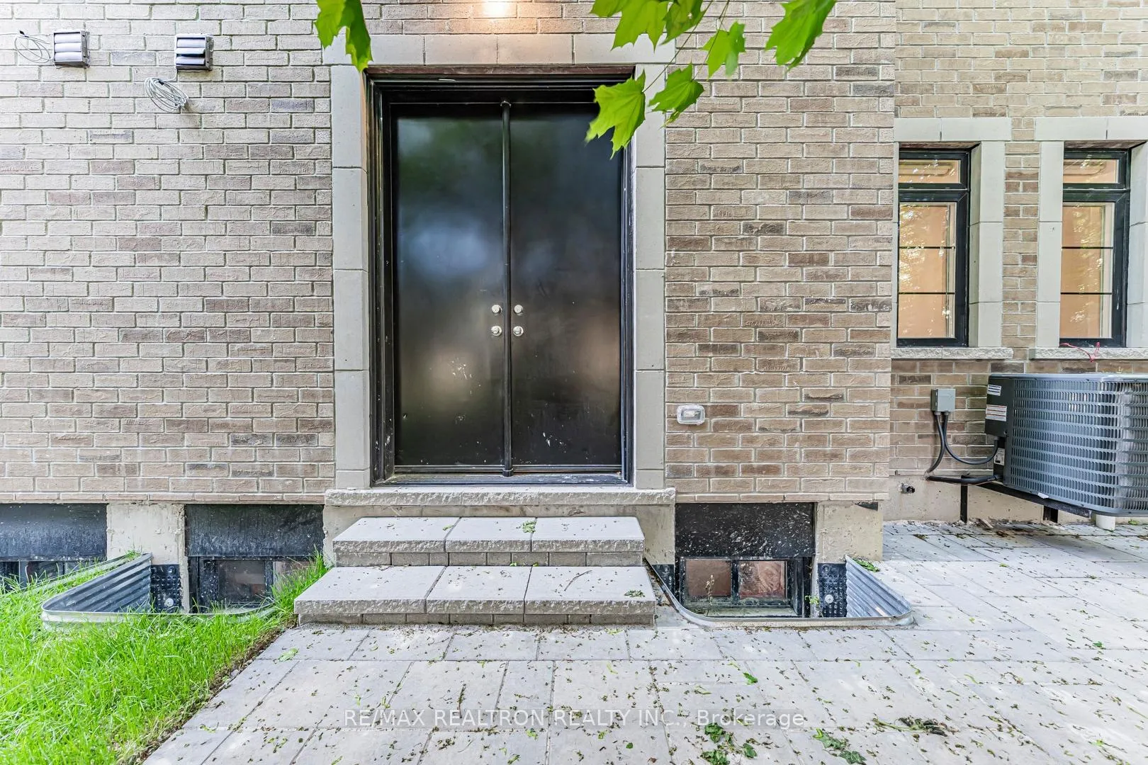 Photo 48 of Unit 18, 260 Eagle Street, Newmarket, Central Newmarket — HOMEH