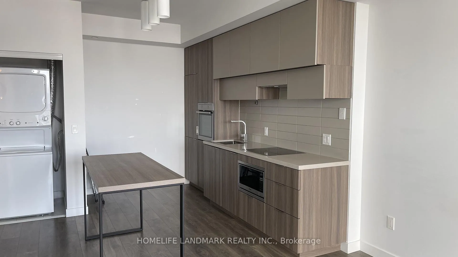 Photo 3 of Unit 4207, 8 Eglinton Avenue E, Toronto, Mount Pleasant East — HOMEH