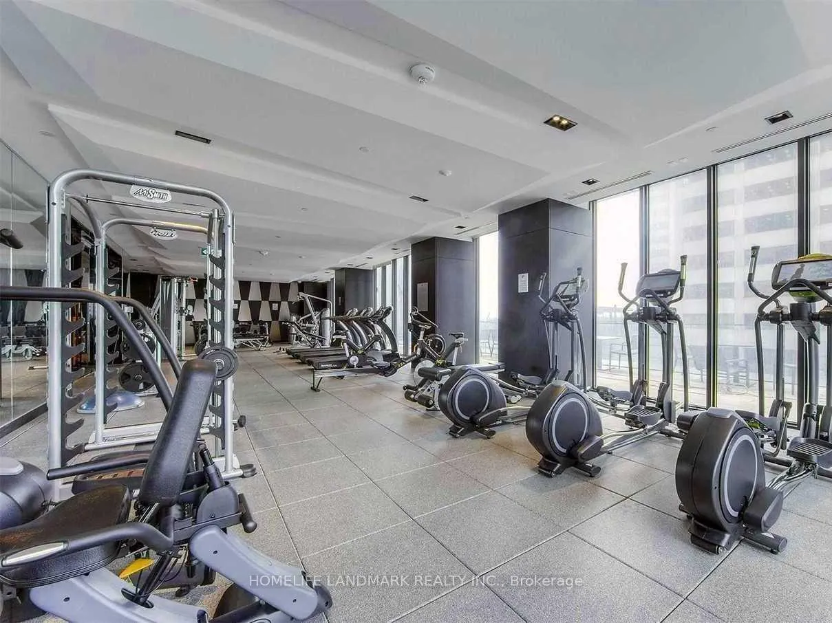 Photo 8 of Unit 4207, 8 Eglinton Avenue E, Toronto, Mount Pleasant East — HOMEH