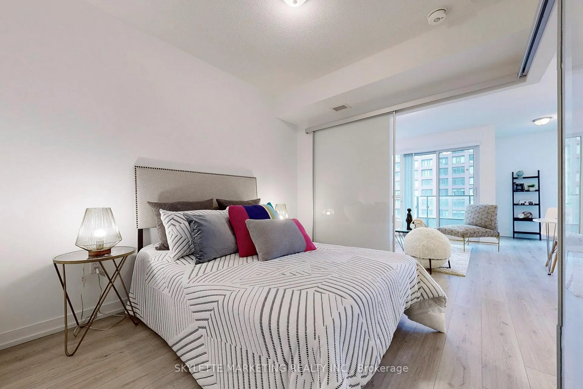 Photo 4 of Unit 3201, 395 Bloor Street E, Toronto, North St. James Town — HOMEH