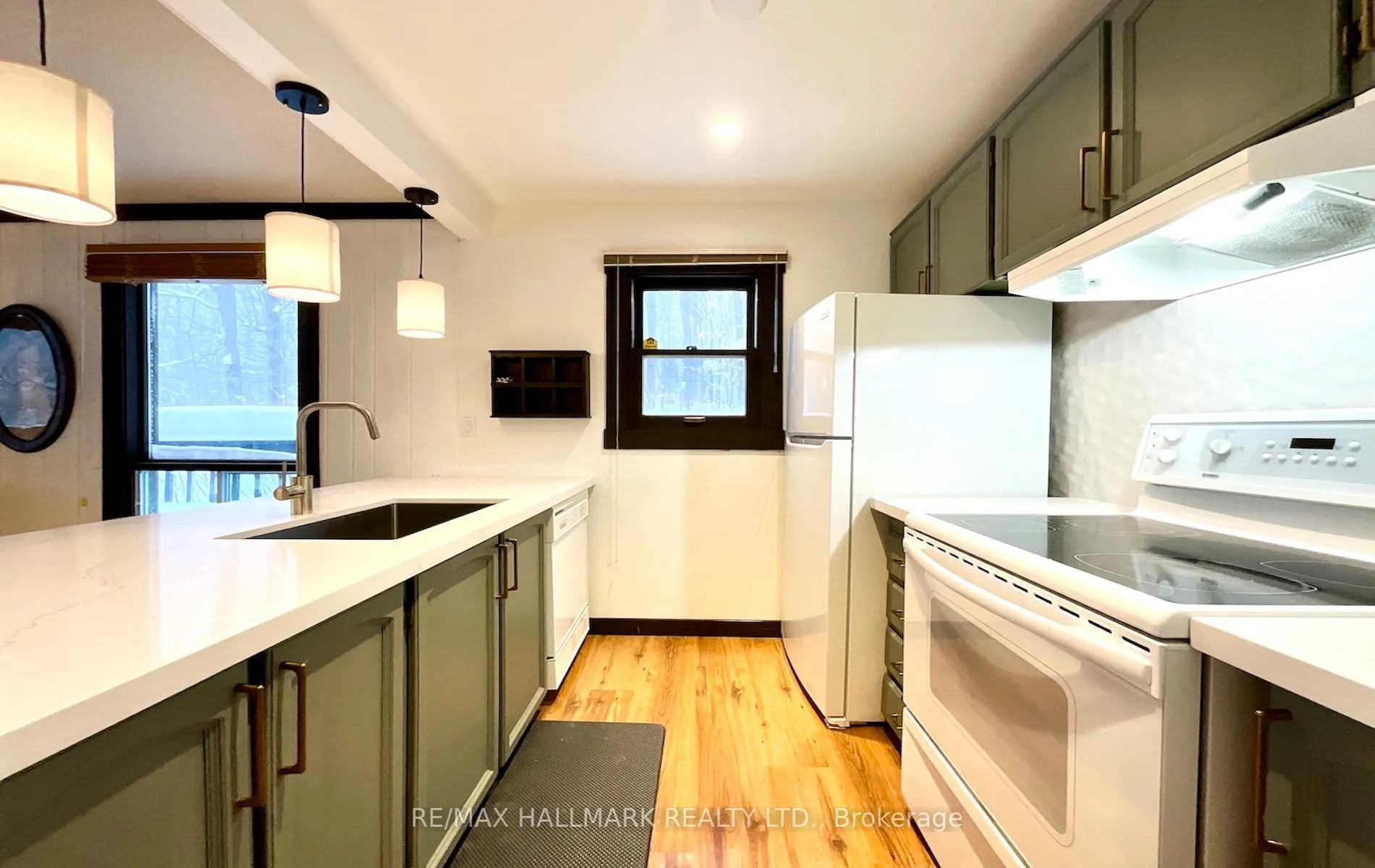 Photo 8 of 33 Huron Woods Drive, Oro-Medonte, Rural Oro-Medonte — HOMEH