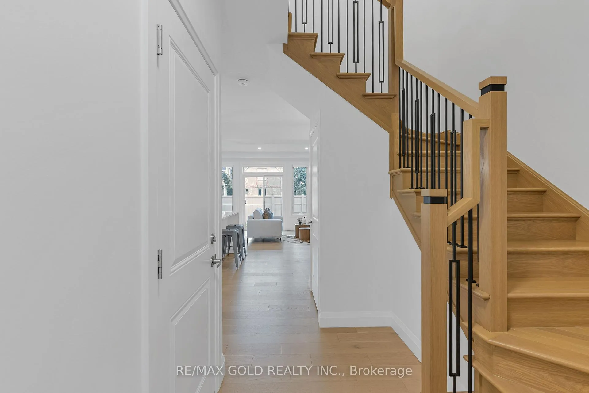 Photo 5 of Unit 19, 143 Elgin Street N, Cambridge — HOMEH