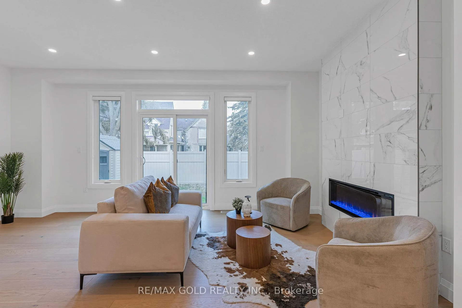Photo 14 of Unit 19, 143 Elgin Street N, Cambridge — HOMEH