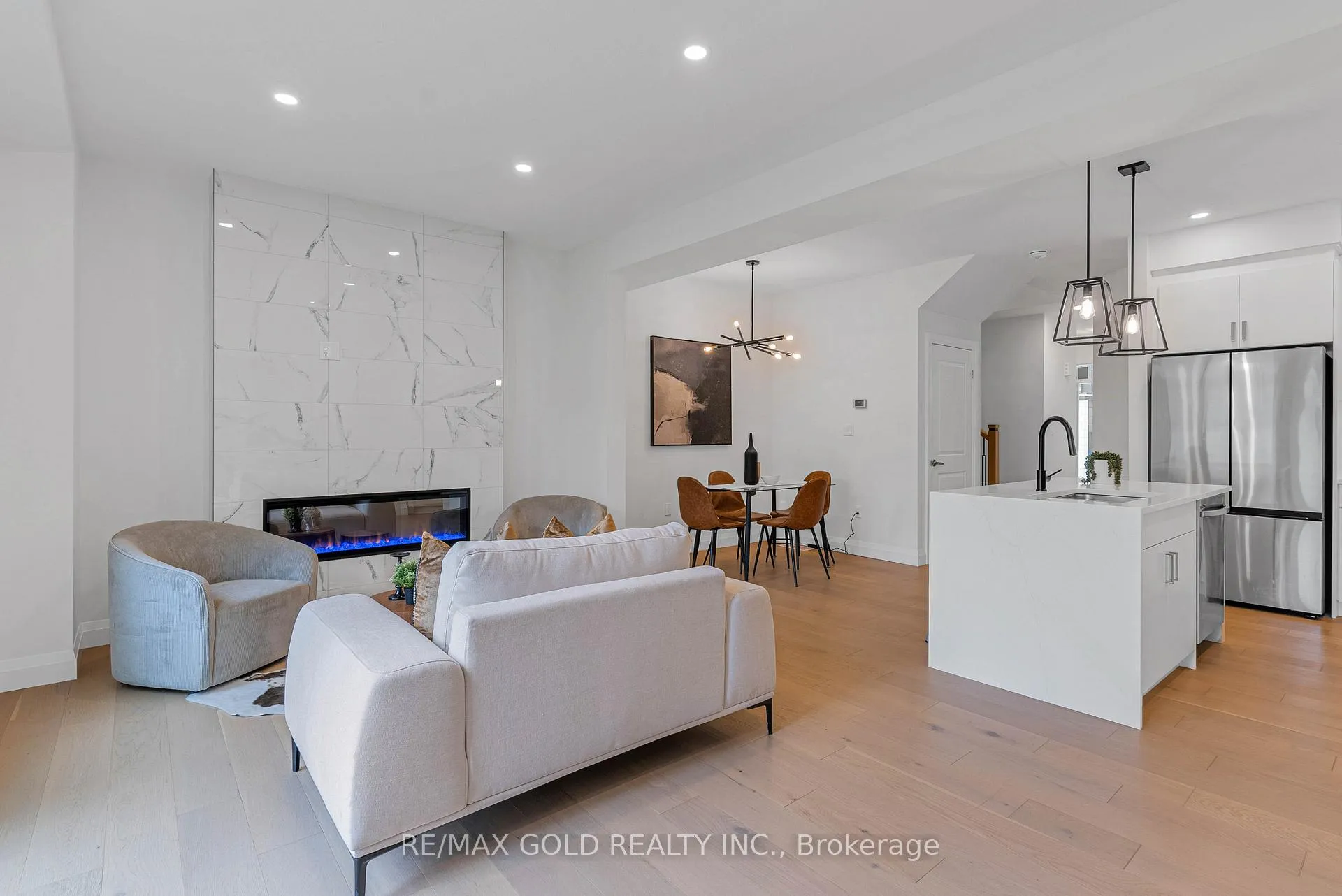 Photo 15 of Unit 19, 143 Elgin Street N, Cambridge — HOMEH