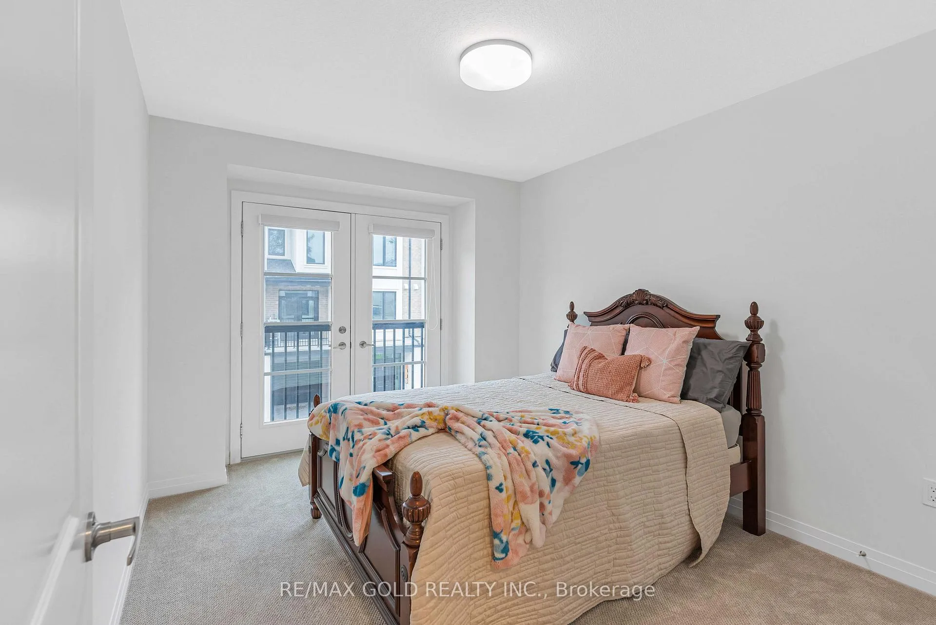 Photo 28 of Unit 19, 143 Elgin Street N, Cambridge — HOMEH