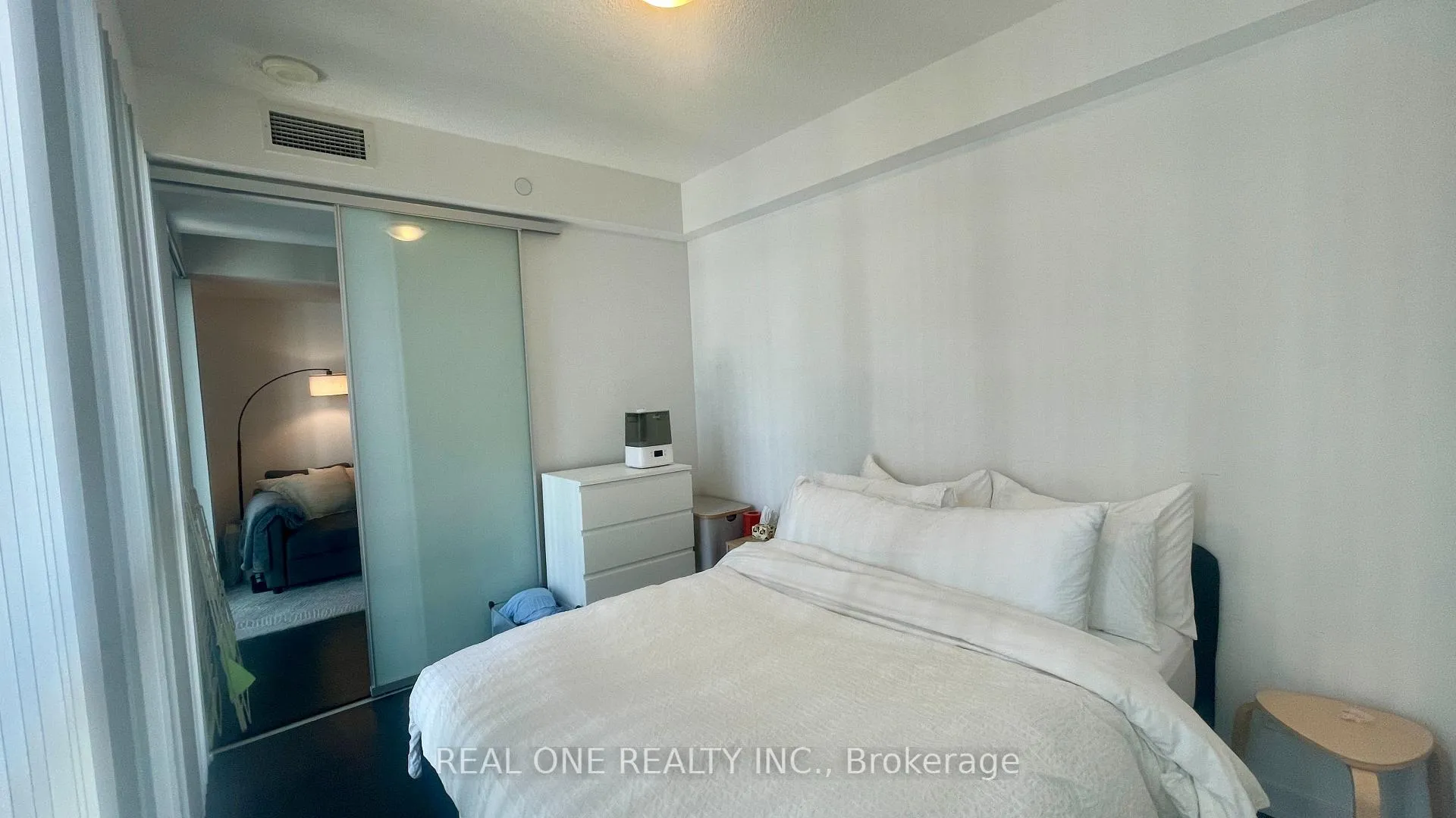 Photo 9 of Unit 1711, 87 Peter Street, Toronto, Waterfront Communities — HOMEH