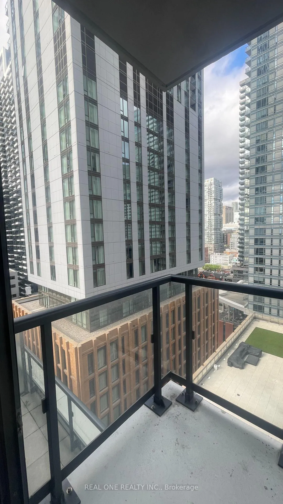 Photo 13 of Unit 1711, 87 Peter Street, Toronto, Waterfront Communities — HOMEH