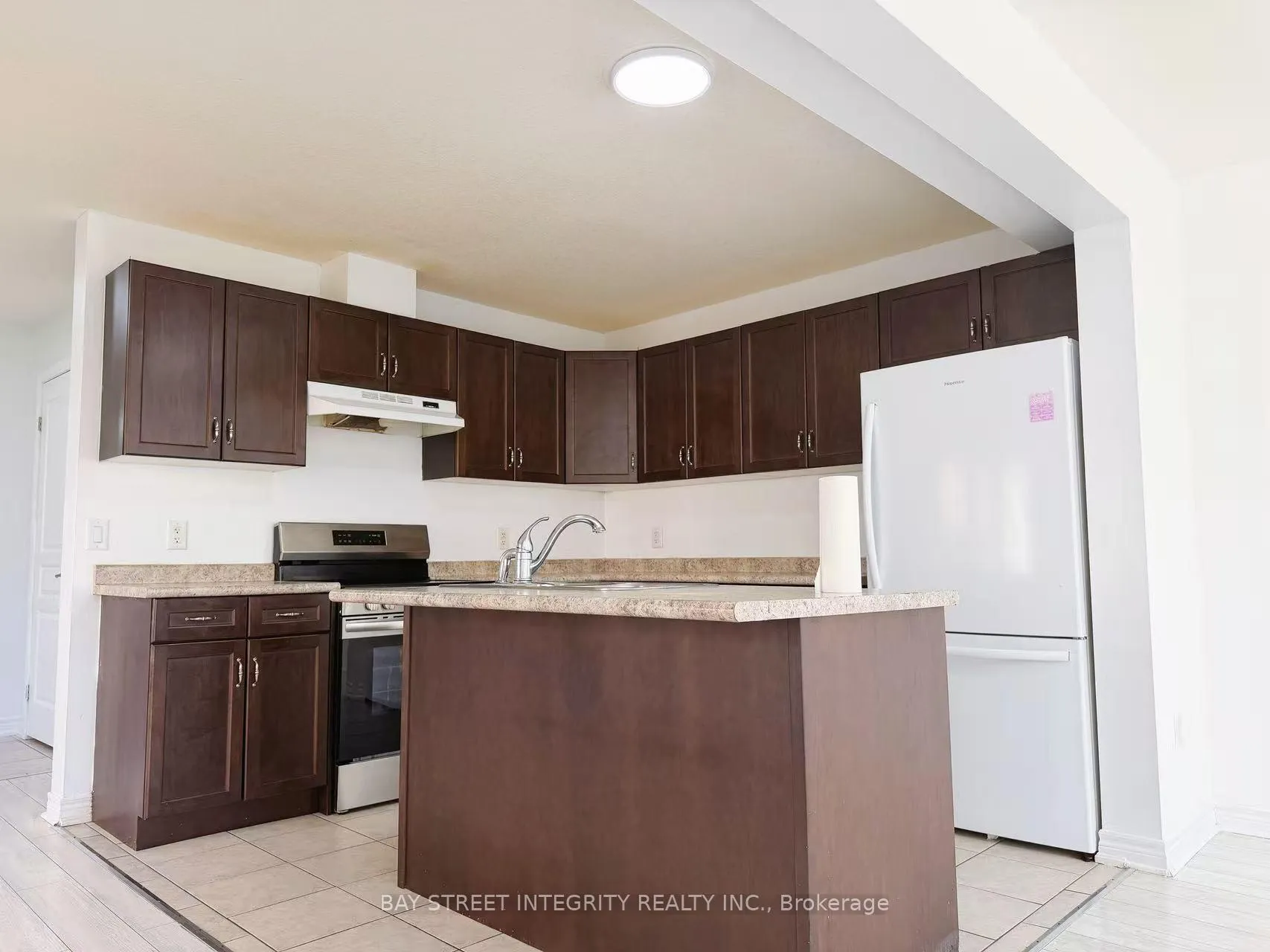 Photo 5 of 32 Elderberry Road, Thorold, Confederation Heights — HOMEH
