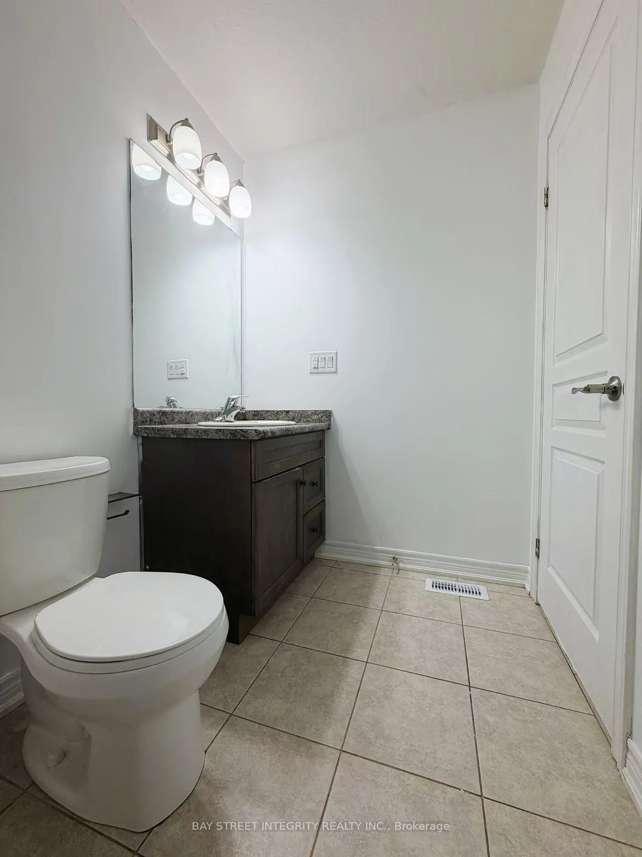 Photo 10 of 32 Elderberry Road, Thorold, Confederation Heights — HOMEH
