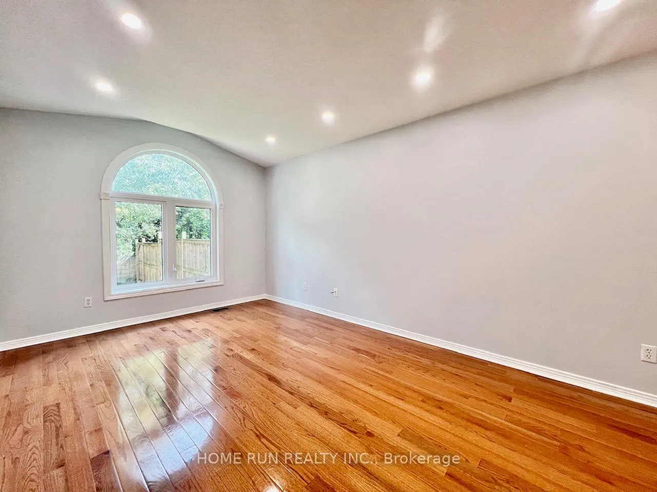 Photo 10 of 126 Daventry Crescent, Ottawa, Barrhaven - Longfields — HOMEH