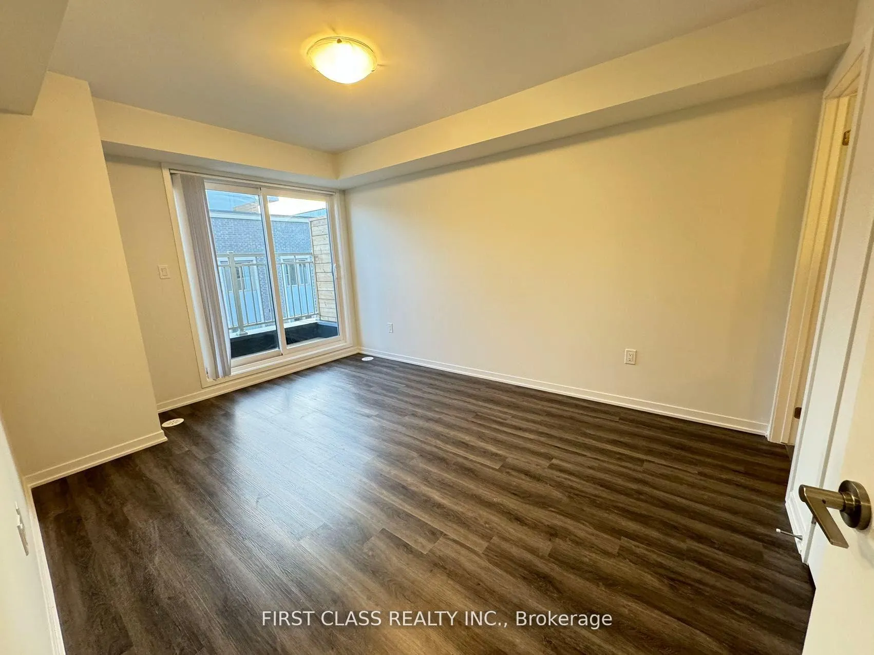 Photo 10 of Unit TH194, 141 Honeycrisp Crescent, Vaughan, Vaughan Corporate Centre — HOMEH
