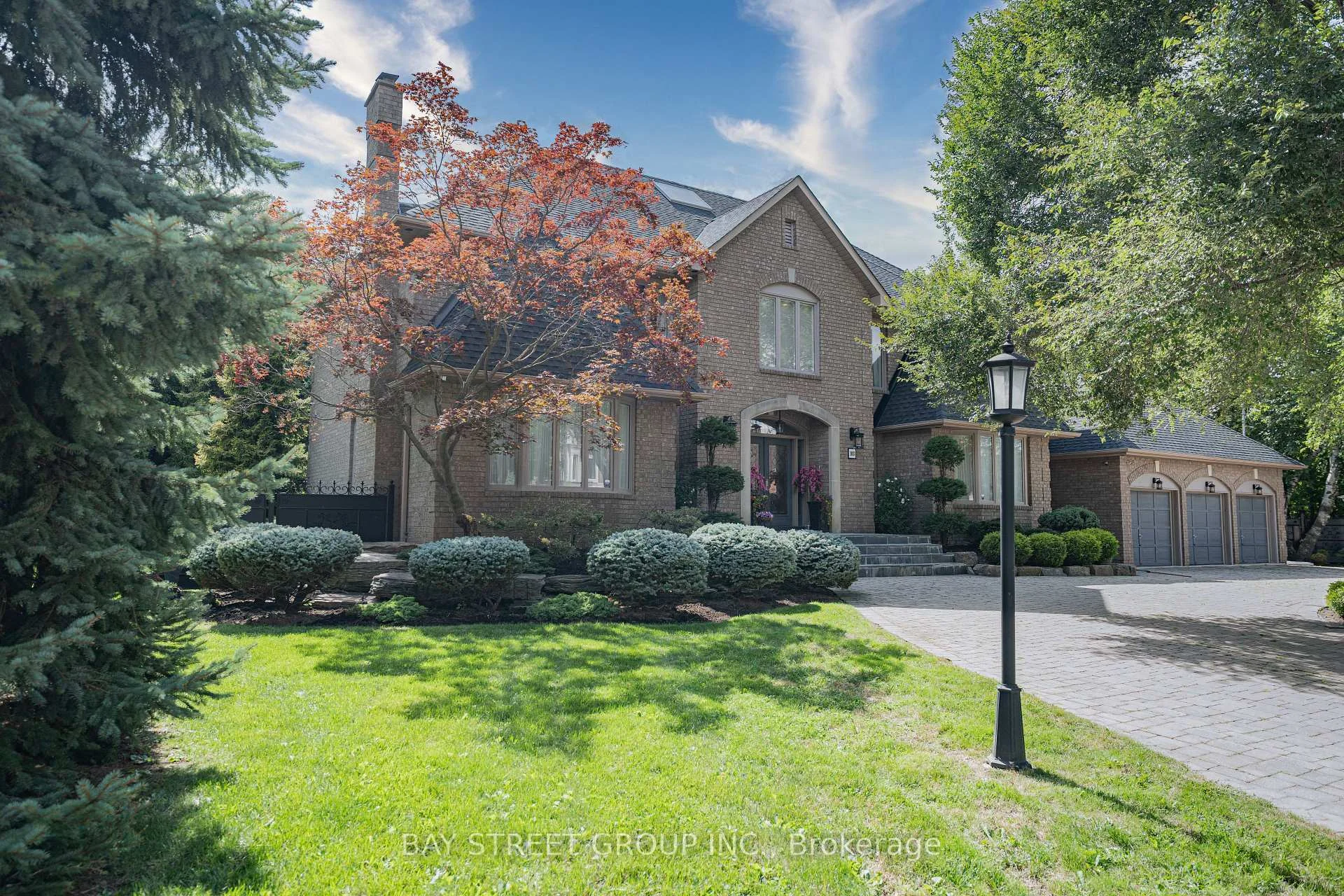 Photo 3 of 103 Northdale Road, North York, St. Andrew-Windfields — HOMEH