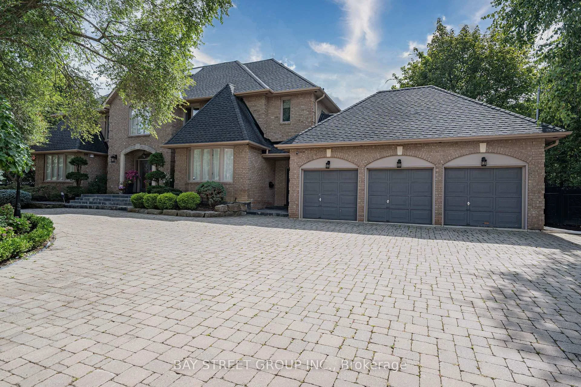 Photo 4 of 103 Northdale Road, North York, St. Andrew-Windfields — HOMEH