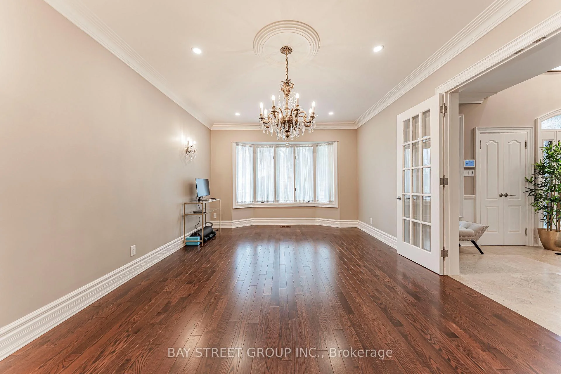 Photo 8 of 103 Northdale Road, North York, St. Andrew-Windfields — HOMEH