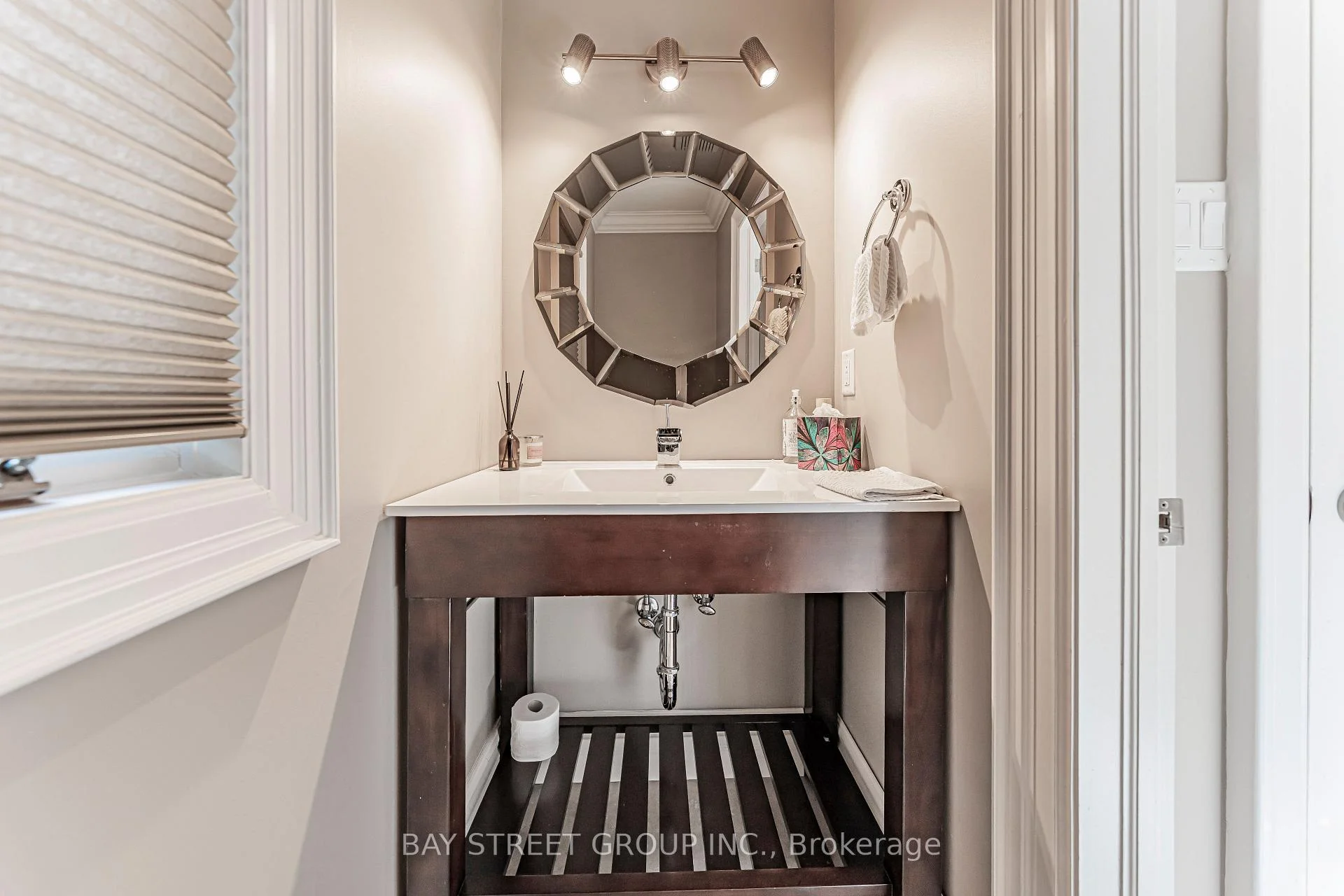 Photo 20 of 103 Northdale Road, North York, St. Andrew-Windfields — HOMEH