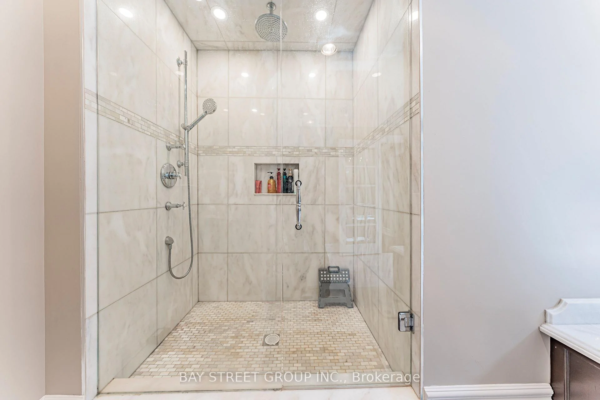 Photo 26 of 103 Northdale Road, North York, St. Andrew-Windfields — HOMEH