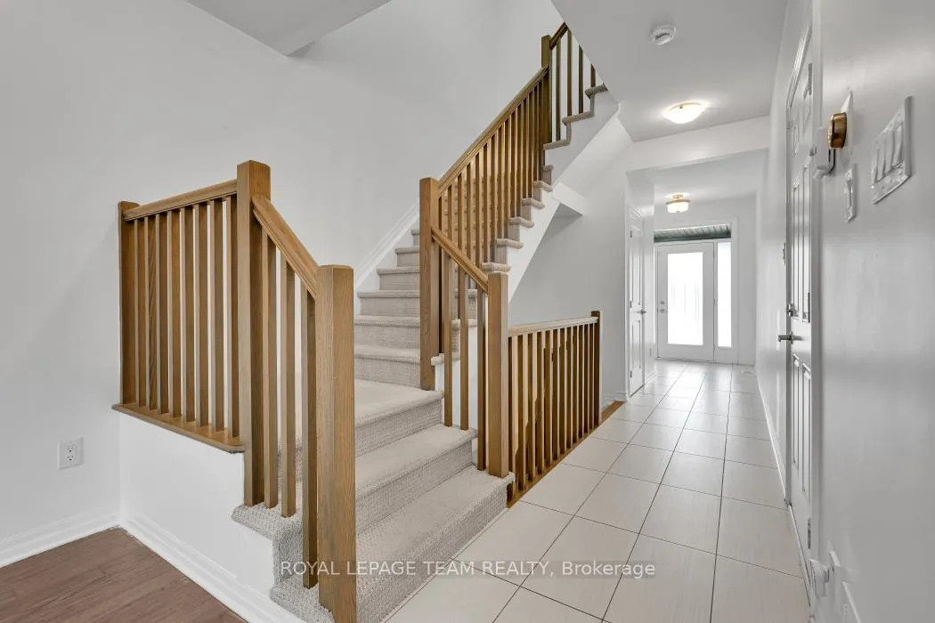 Photo 8 of 174 Hawkshaw Crescent, Ottawa, Barrhaven - Cedargrove/Fraserdale — HOMEH