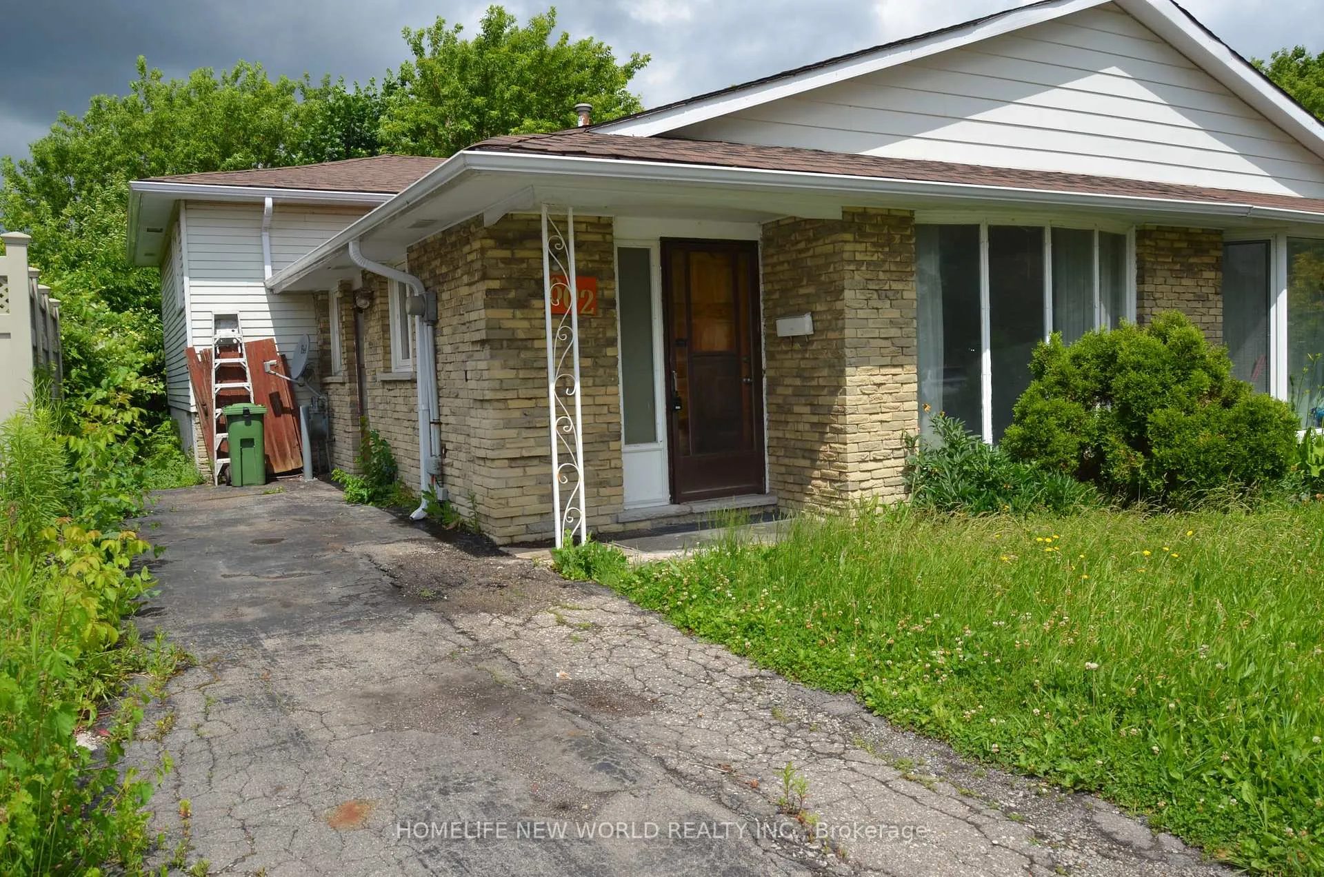 Photo 2 of 602 Upper Paradise Road, Hamilton, Fessenden — HOMEH