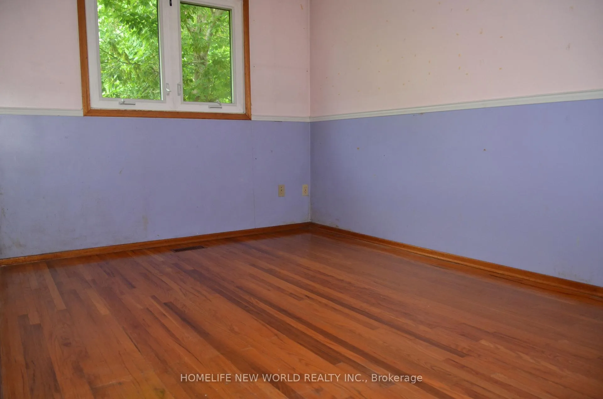 Photo 10 of 602 Upper Paradise Road, Hamilton, Fessenden — HOMEH