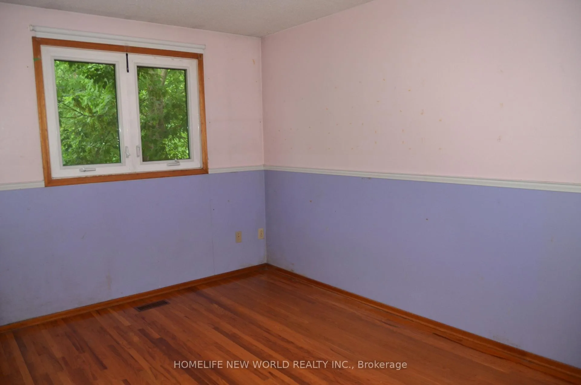 Photo 13 of 602 Upper Paradise Road, Hamilton, Fessenden — HOMEH