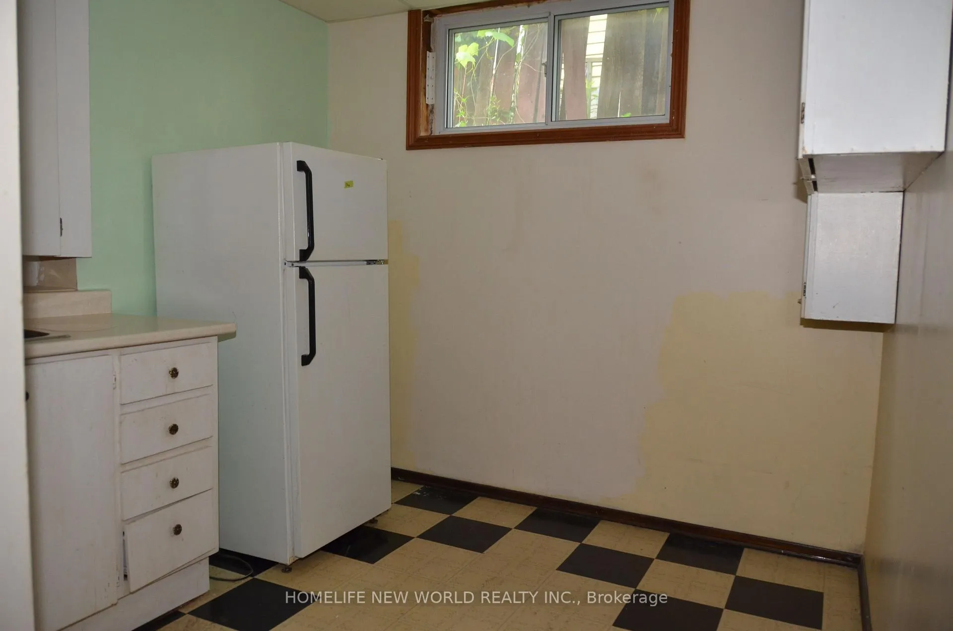 Photo 16 of 602 Upper Paradise Road, Hamilton, Fessenden — HOMEH