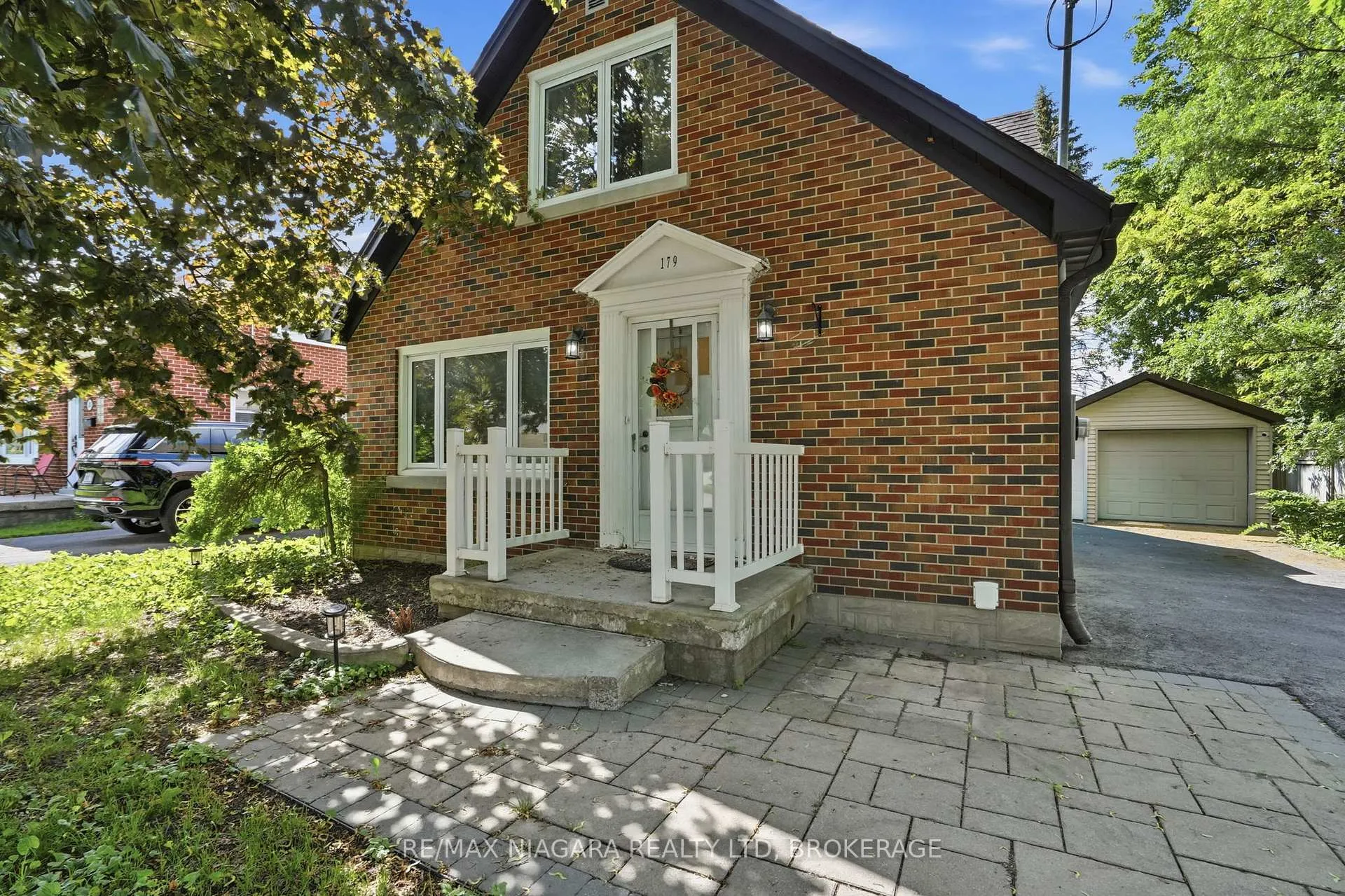 Photo 2 of 179 Murdock Avenue, Waterloo — HOMEH