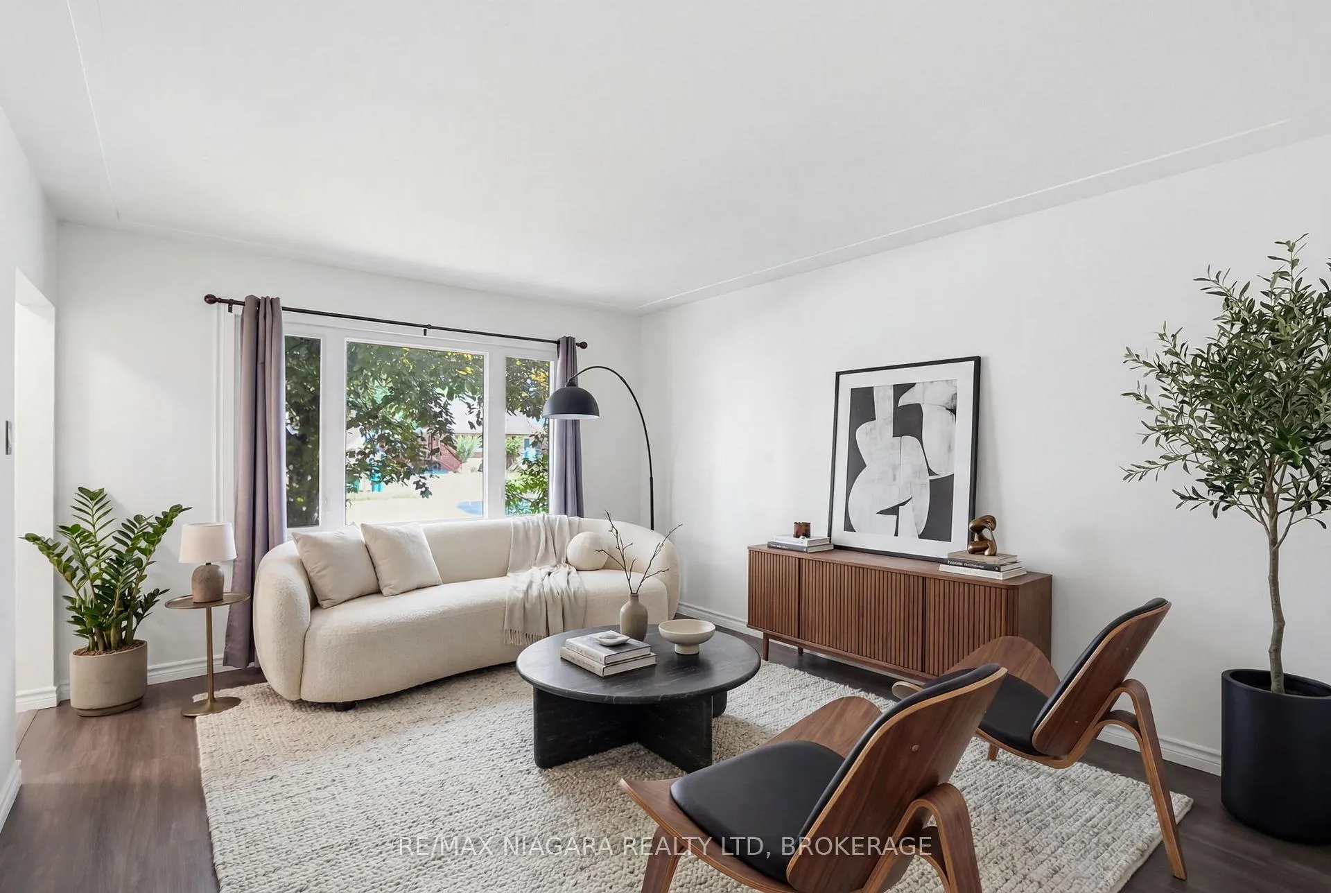 Photo 3 of 179 Murdock Avenue, Waterloo — HOMEH