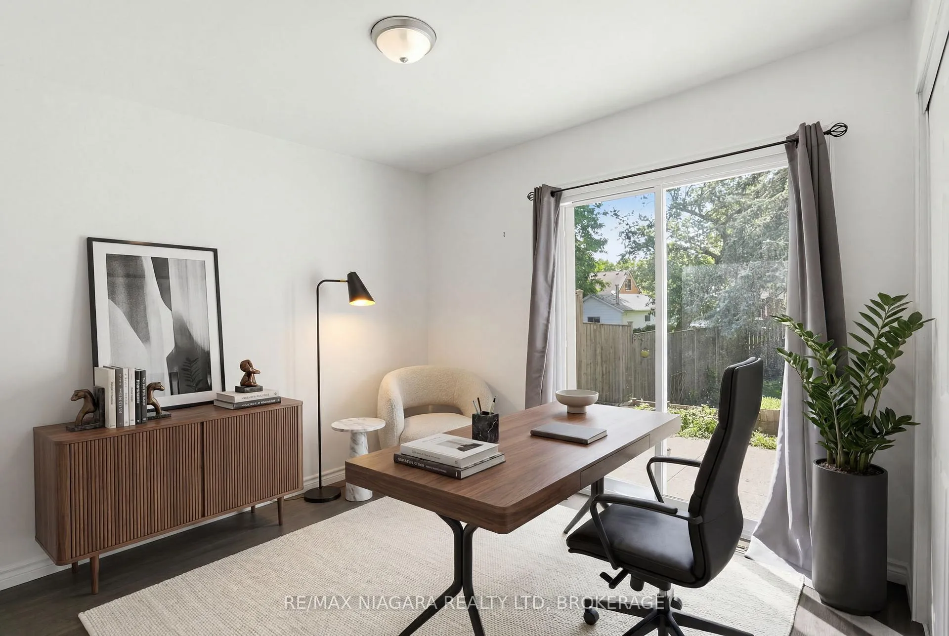 Photo 4 of 179 Murdock Avenue, Waterloo — HOMEH