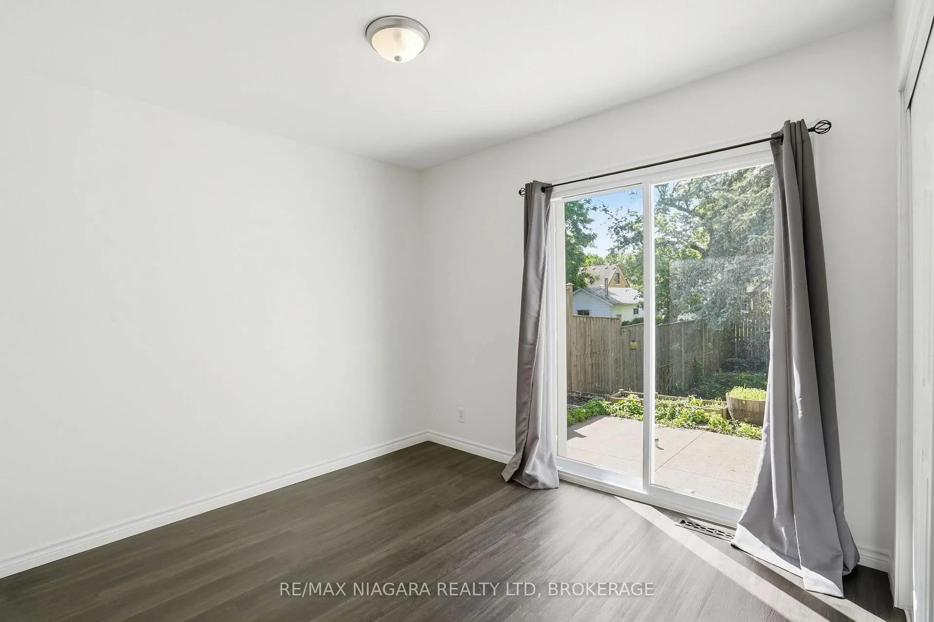 Photo 8 of 179 Murdock Avenue, Waterloo — HOMEH