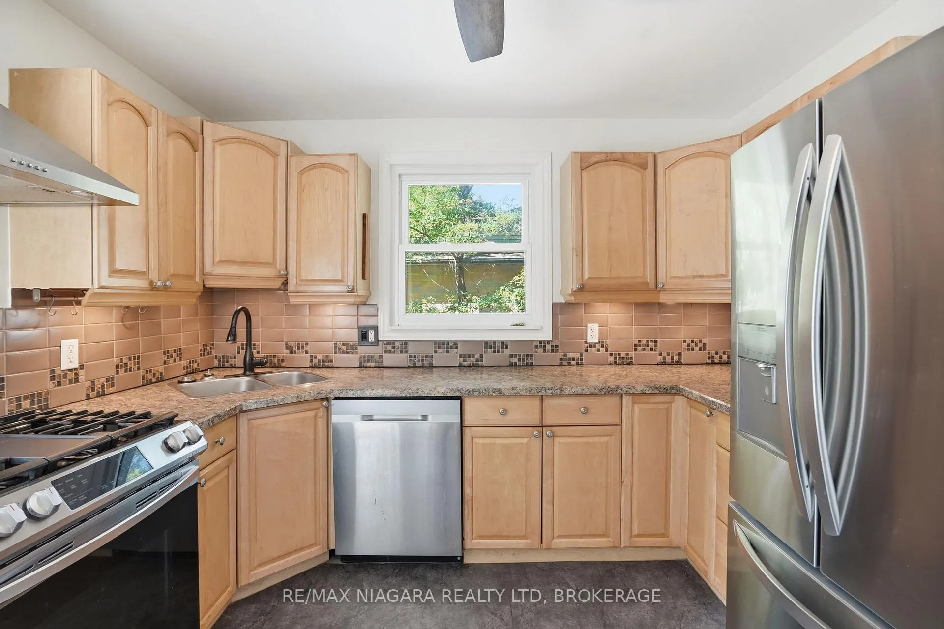 Photo 11 of 179 Murdock Avenue, Waterloo — HOMEH